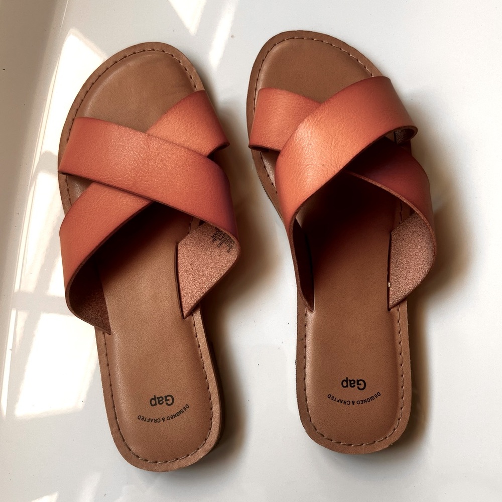 GAP Women's Orange Tan  Slide Sandals